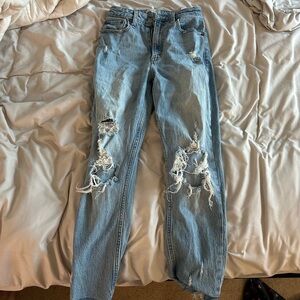 Abercrombie curve lover high rise mom jean size 25